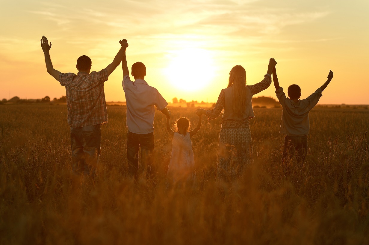 happy-children-sunset