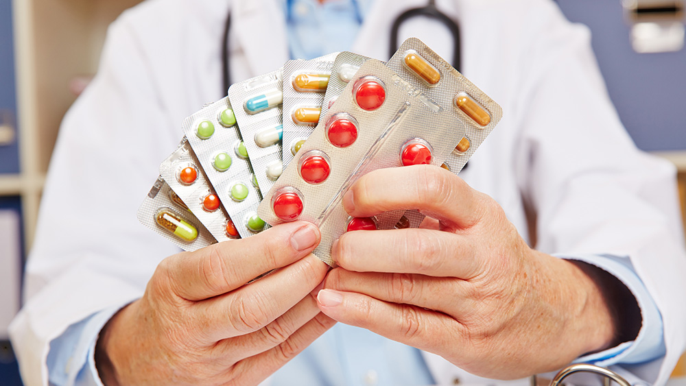 Pharmacist-Prescription-Opioids-Drugs-Pills